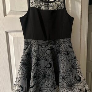 Spirit Halloween Spiderweb Dress Large